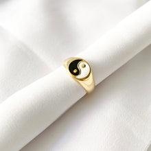 Cargar imagen en el visor de la galería, ANILLO YIN YANG
